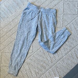 lululemon athletica Women’s Light Gray Sweatpants